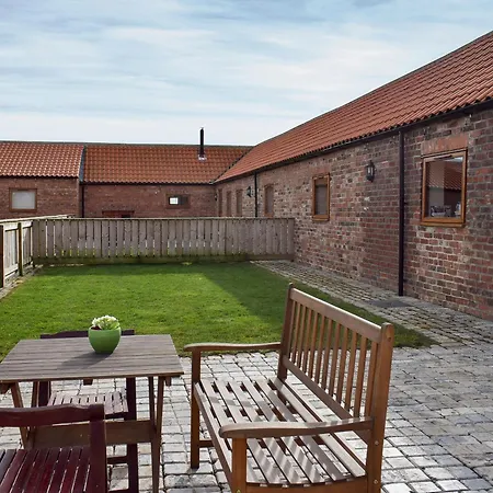 Holiday home Rupert's Stable *